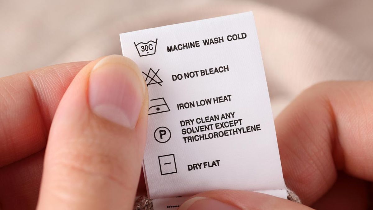 Comprender estos símbolos es crucial para cuidar la ropa