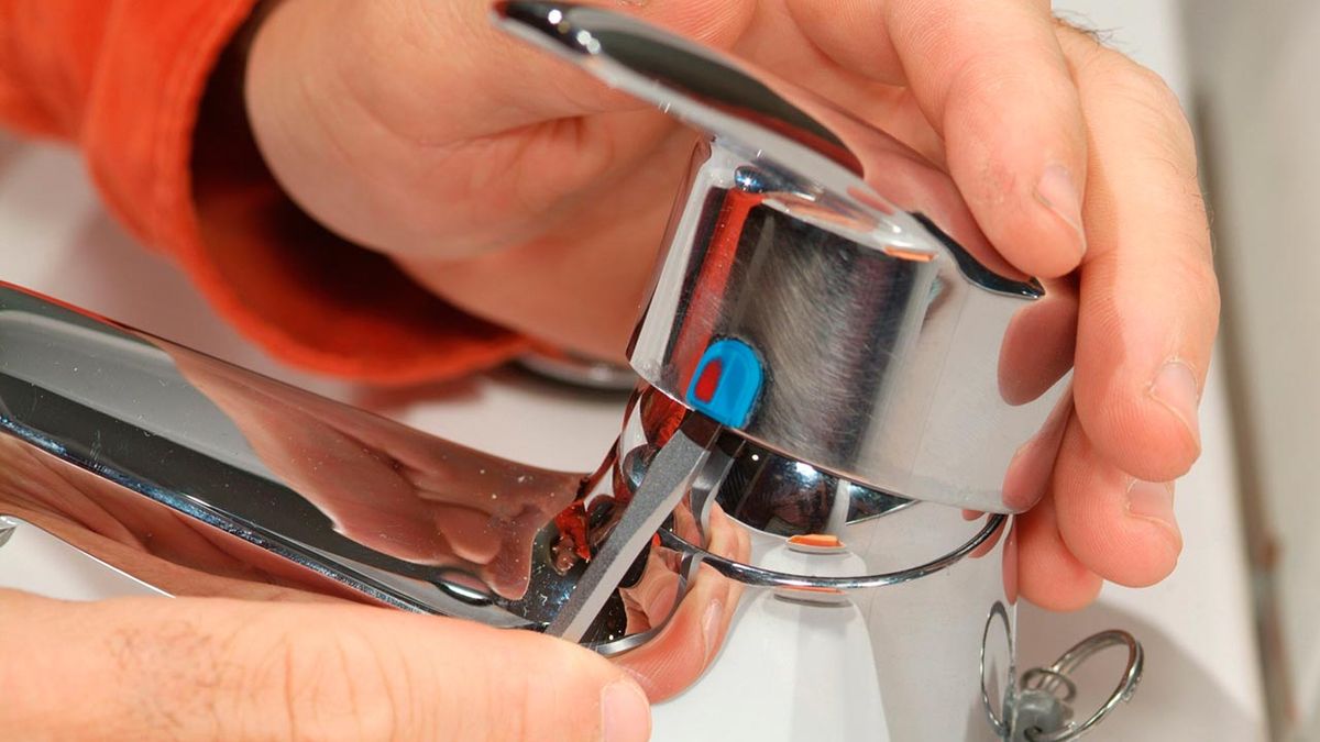 Cambiar el cartucho cerámico monomando de un grifo paso 1