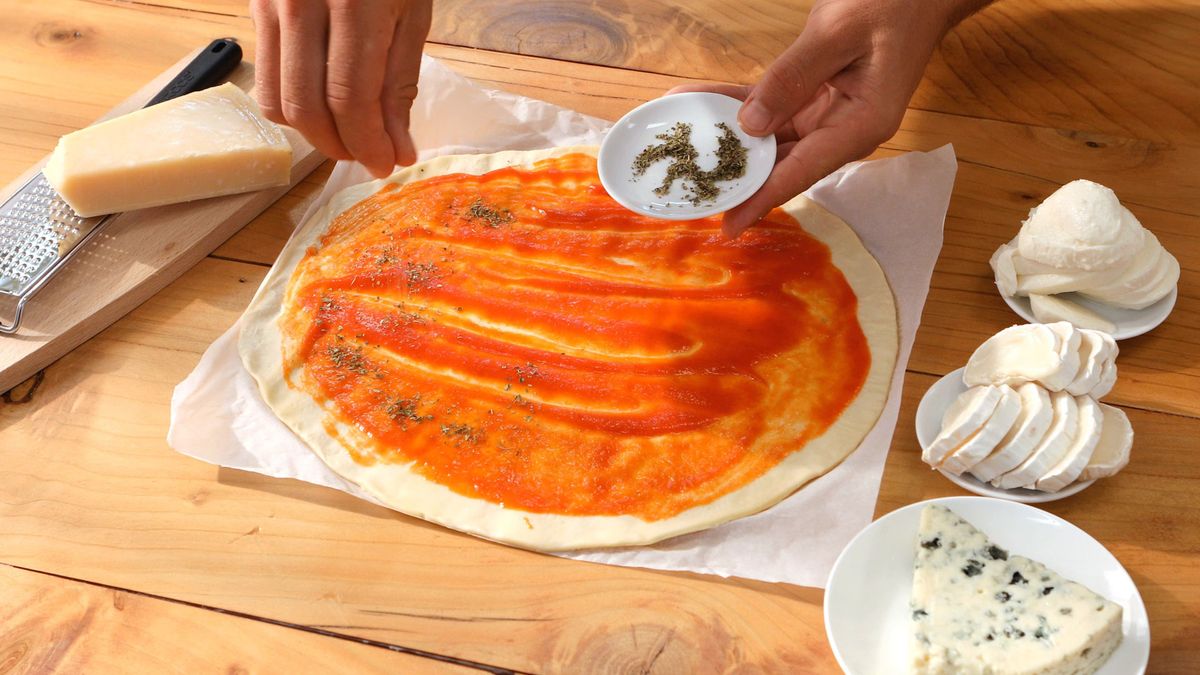 Pizza cuatro quesos   Paso 1