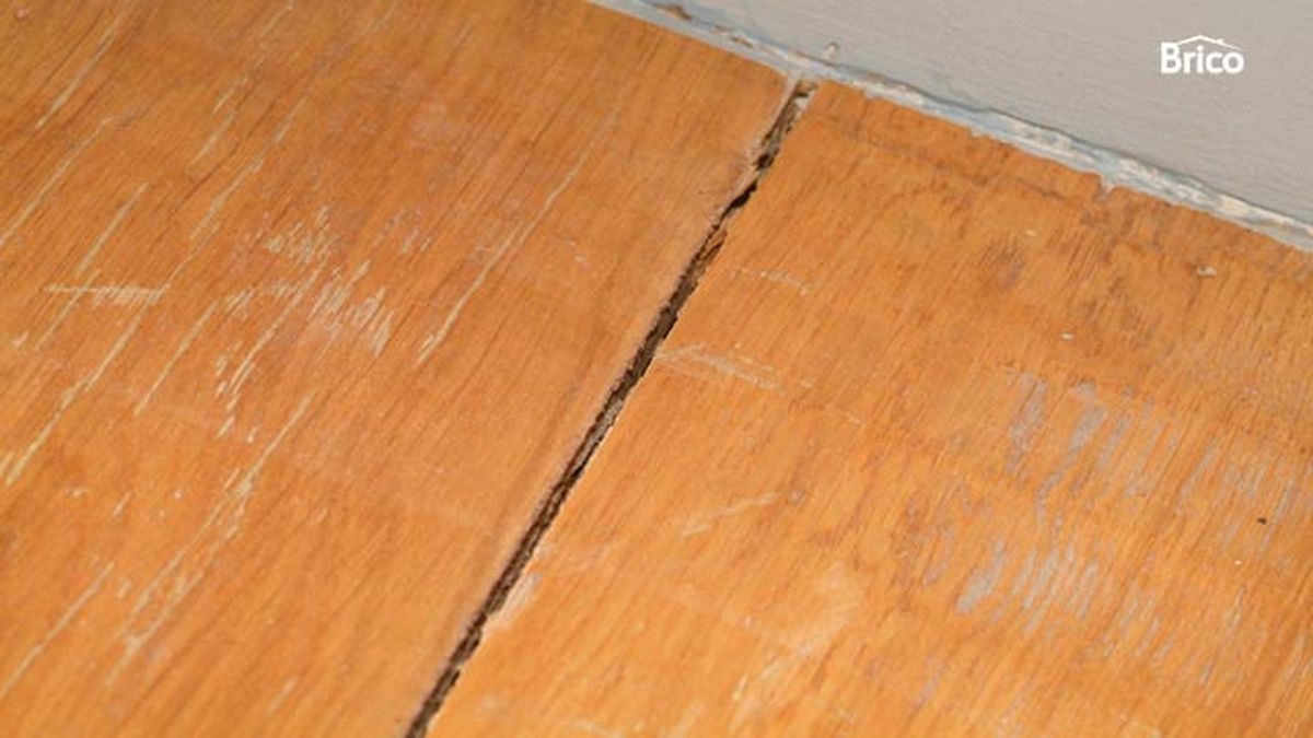 Sellado de juntas en suelo de madera paso 6