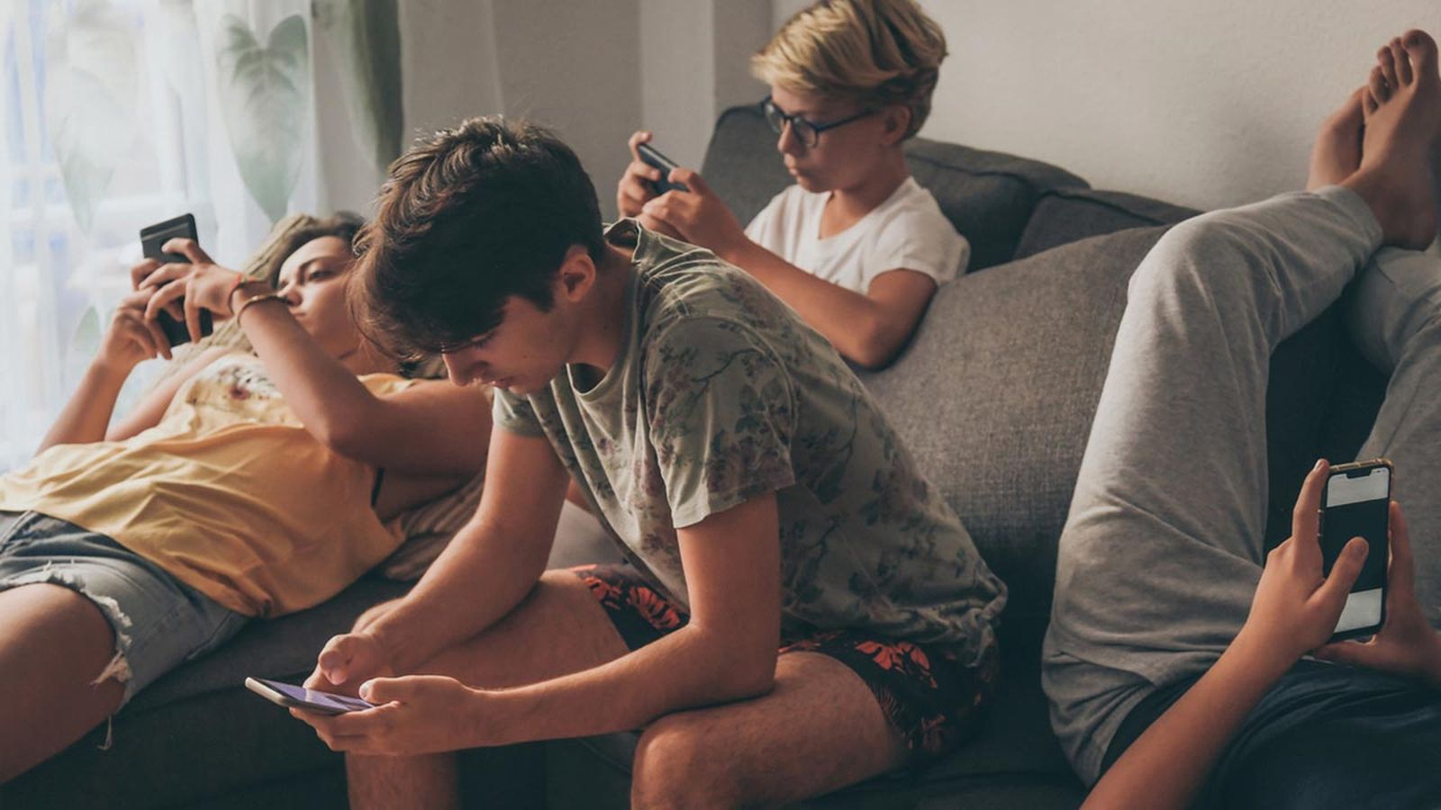 seis peligros internet ninos y adolescentes 1portada