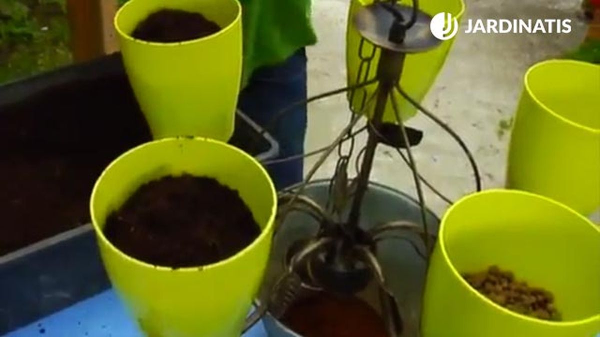 Reutilizar lamparas de araña para maceteros sustrato brico jardin