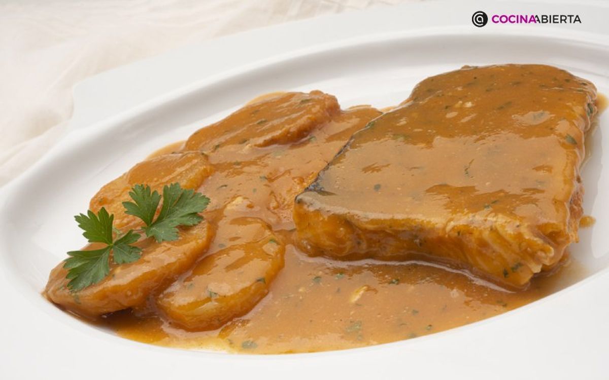 Si te apetece pescado, prueba una tradicional merluza a la sidra