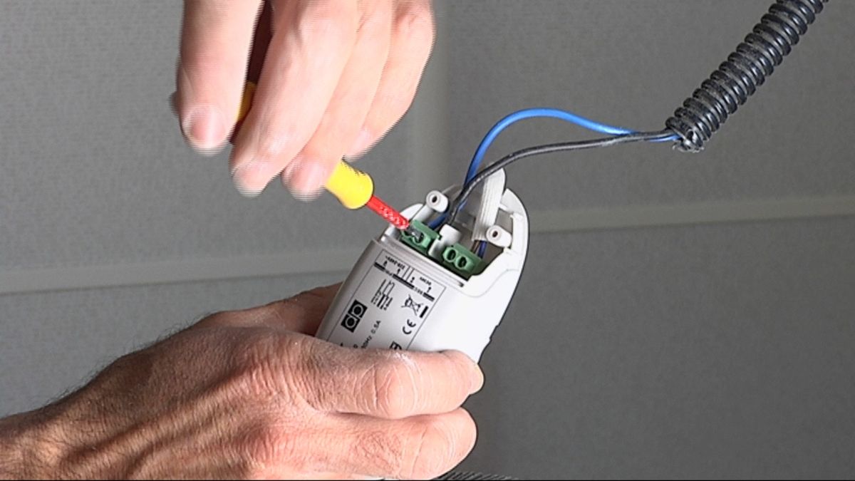 Sustituir foco encastrado paso 7