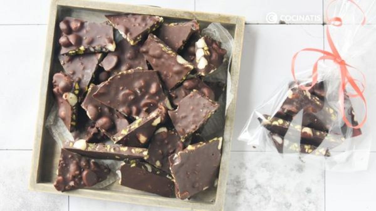 Rocas de chocolate con frutos secos