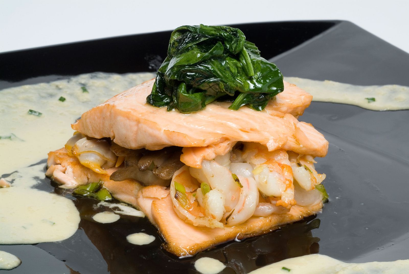 Escalopes de salmón fresco a la marinera