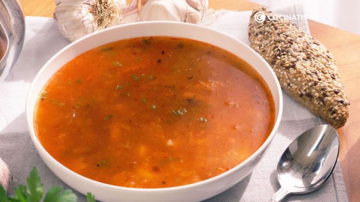 Plato de sopa de ajo