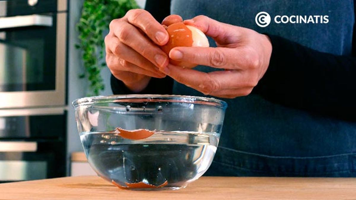 Receta de huevos congelados, el truco para hacer huevos fritos en miniatura  paso 2