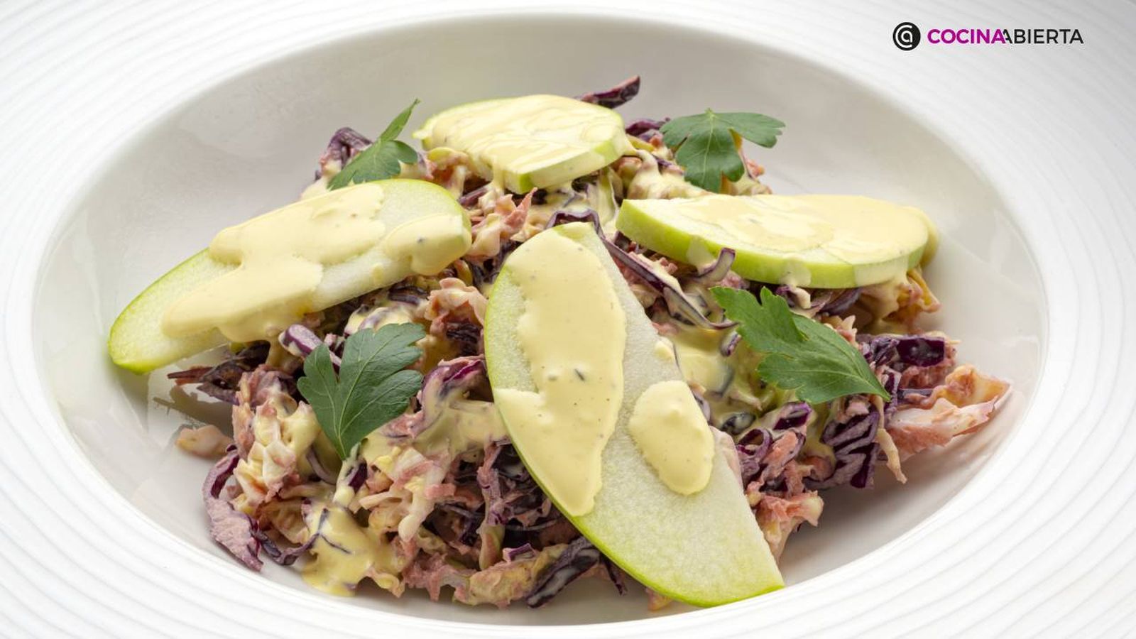 ensalada de repollo y zanahoria con manzana receta pasos