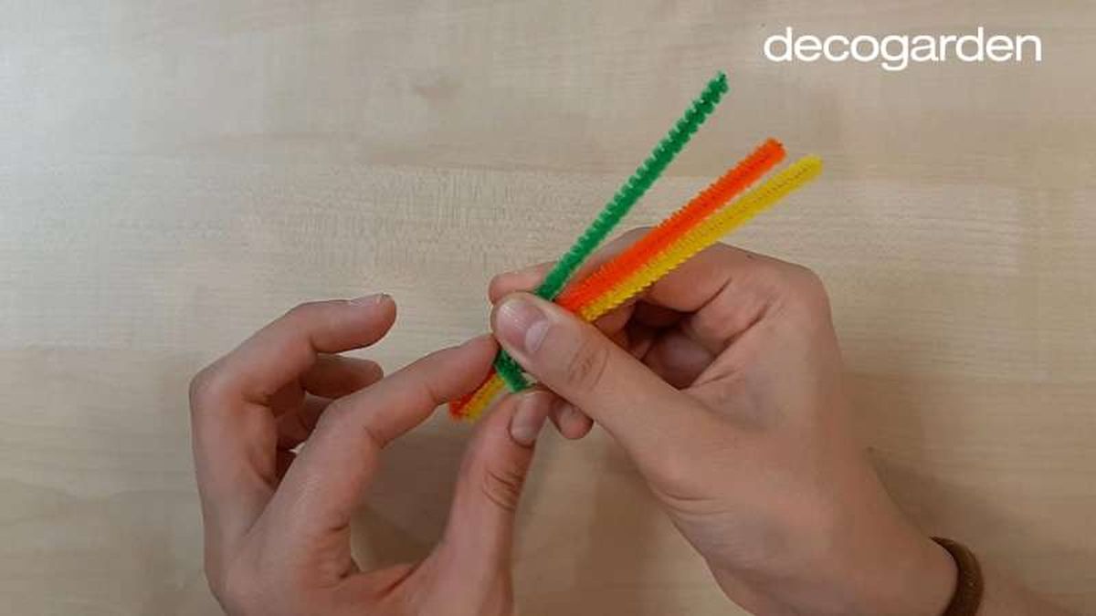 Limpiapipas de colores.