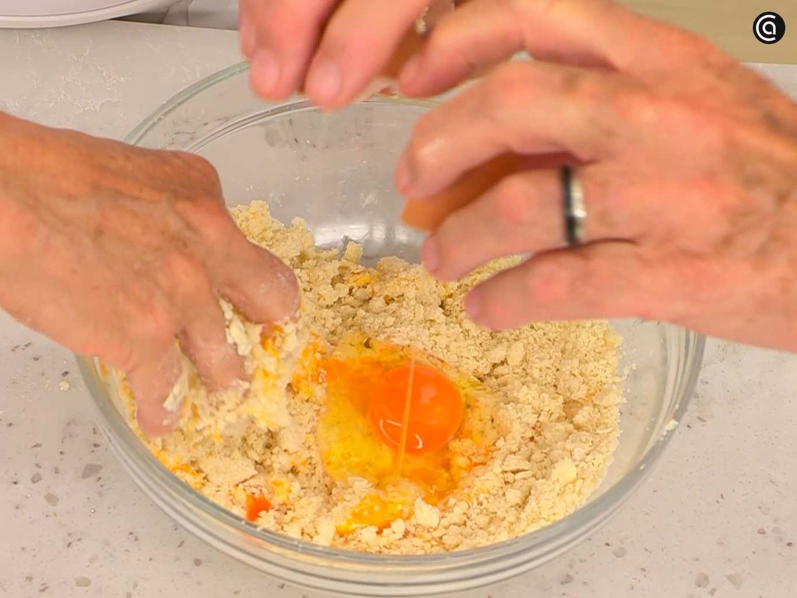 Mezcla los ingredientes