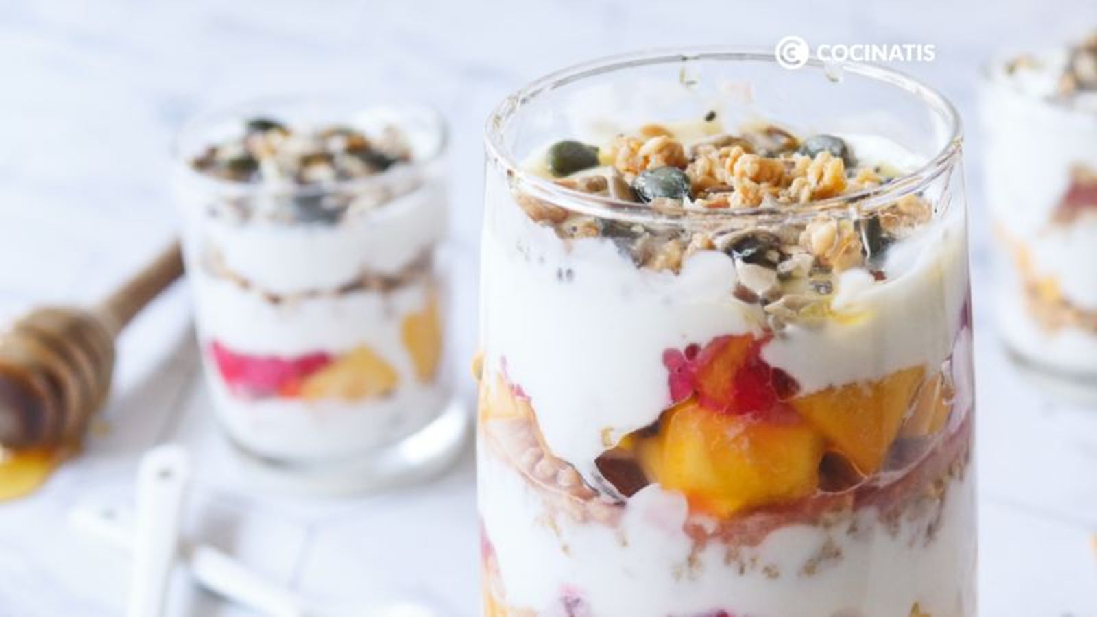 Vaso de parfait de yogur