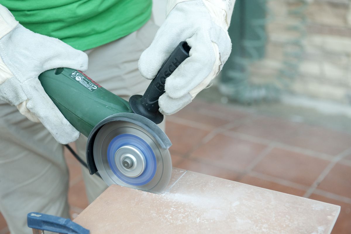 Cómo cortar baldosas y azulejos paso 4