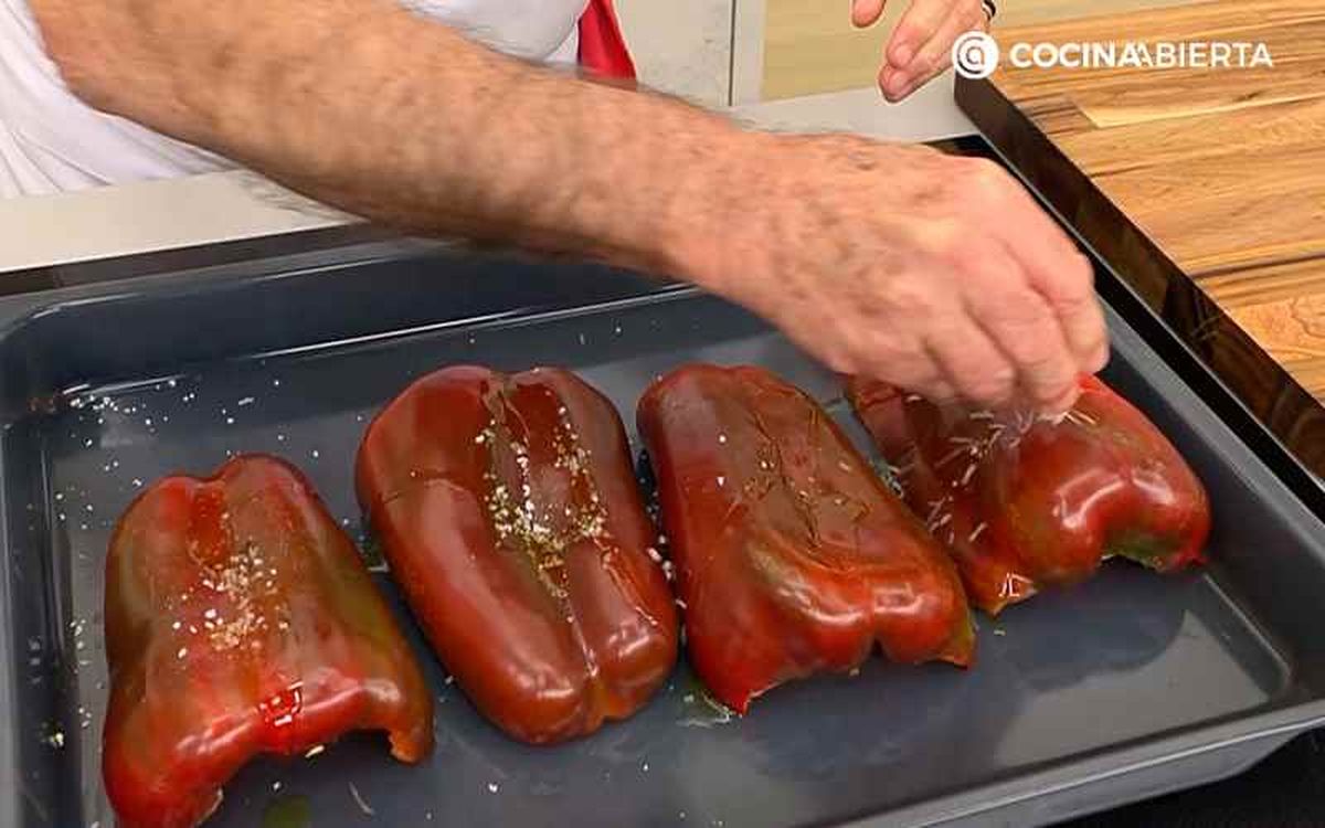 Asa los pimientos en el horno