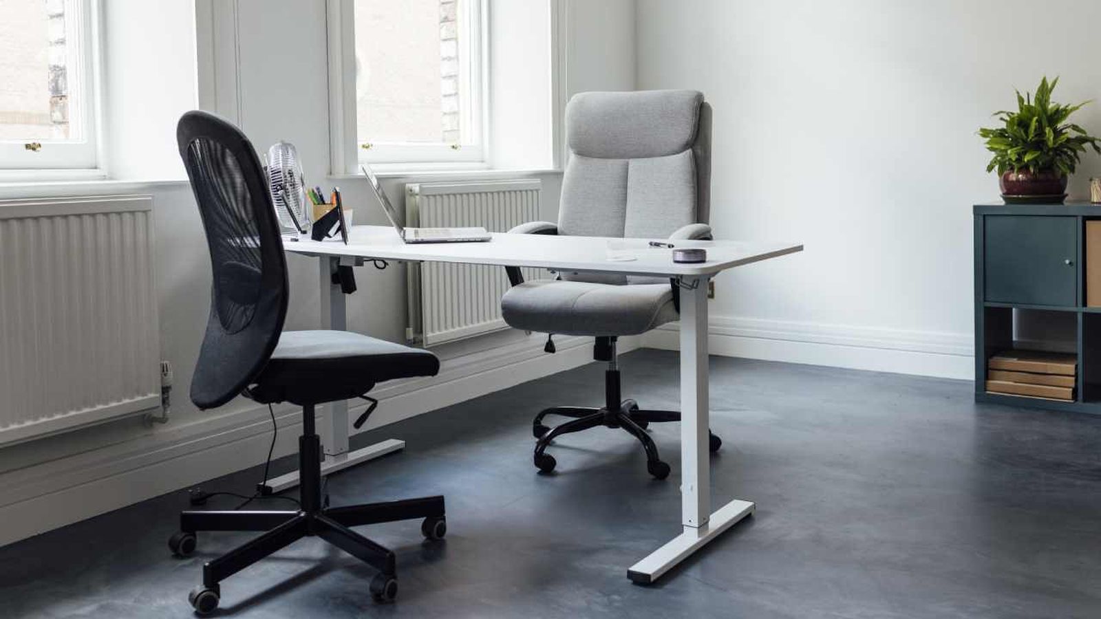 Sillas en una oficina