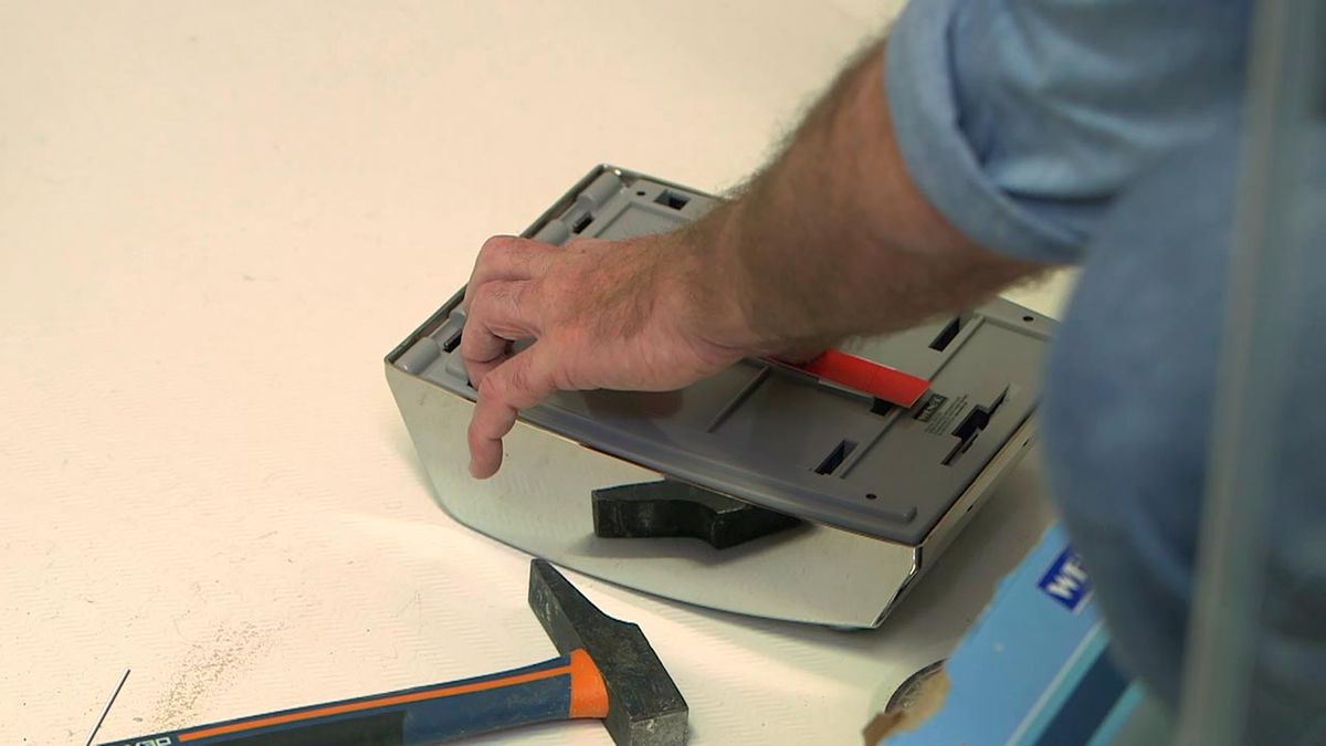 Como colocar accesorios de seguridad en el bano paso 4