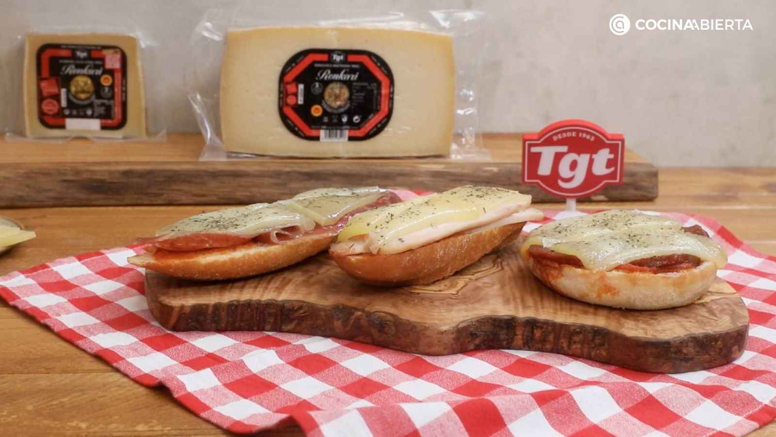 Prepara paninis caseros variados y fáciles al horno
