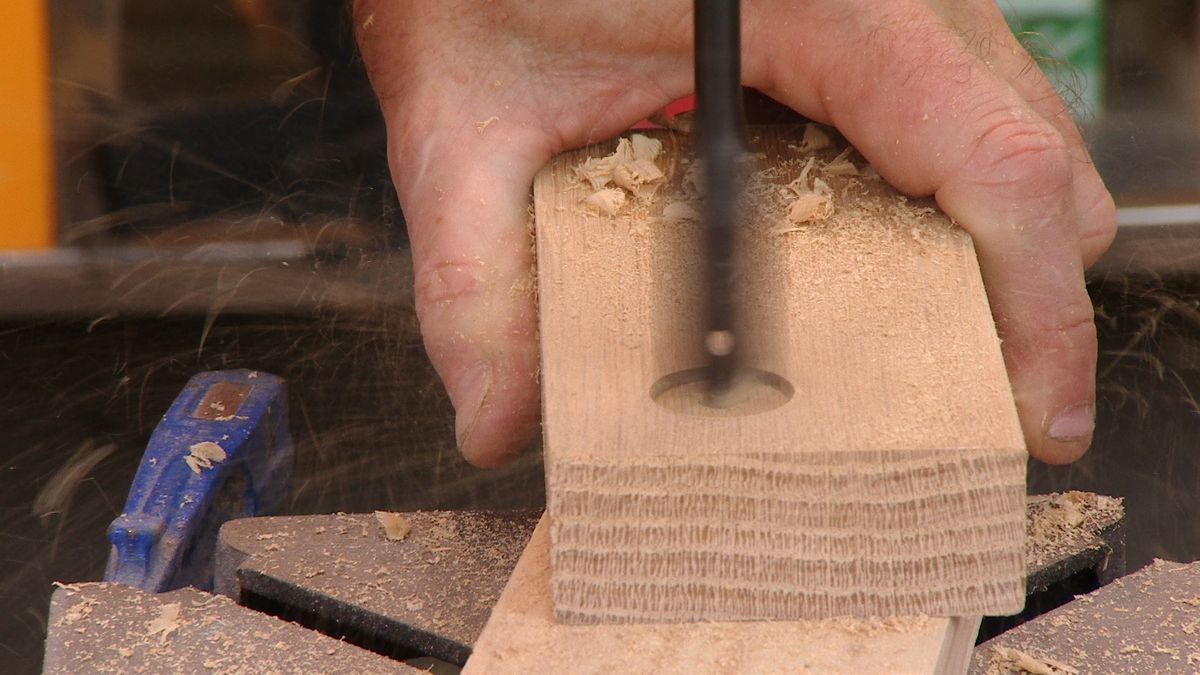 Cómo hacer un cascanueces rústico paso 7