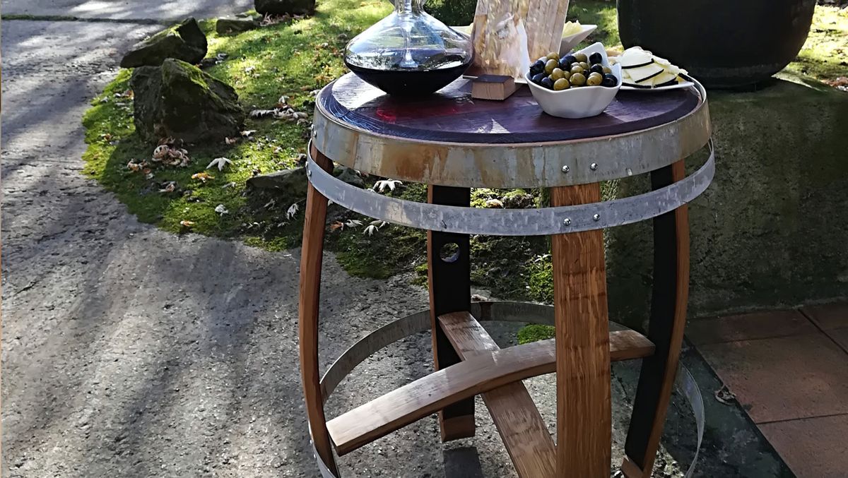 Cómo hacer una mesa con una barrica paso 9