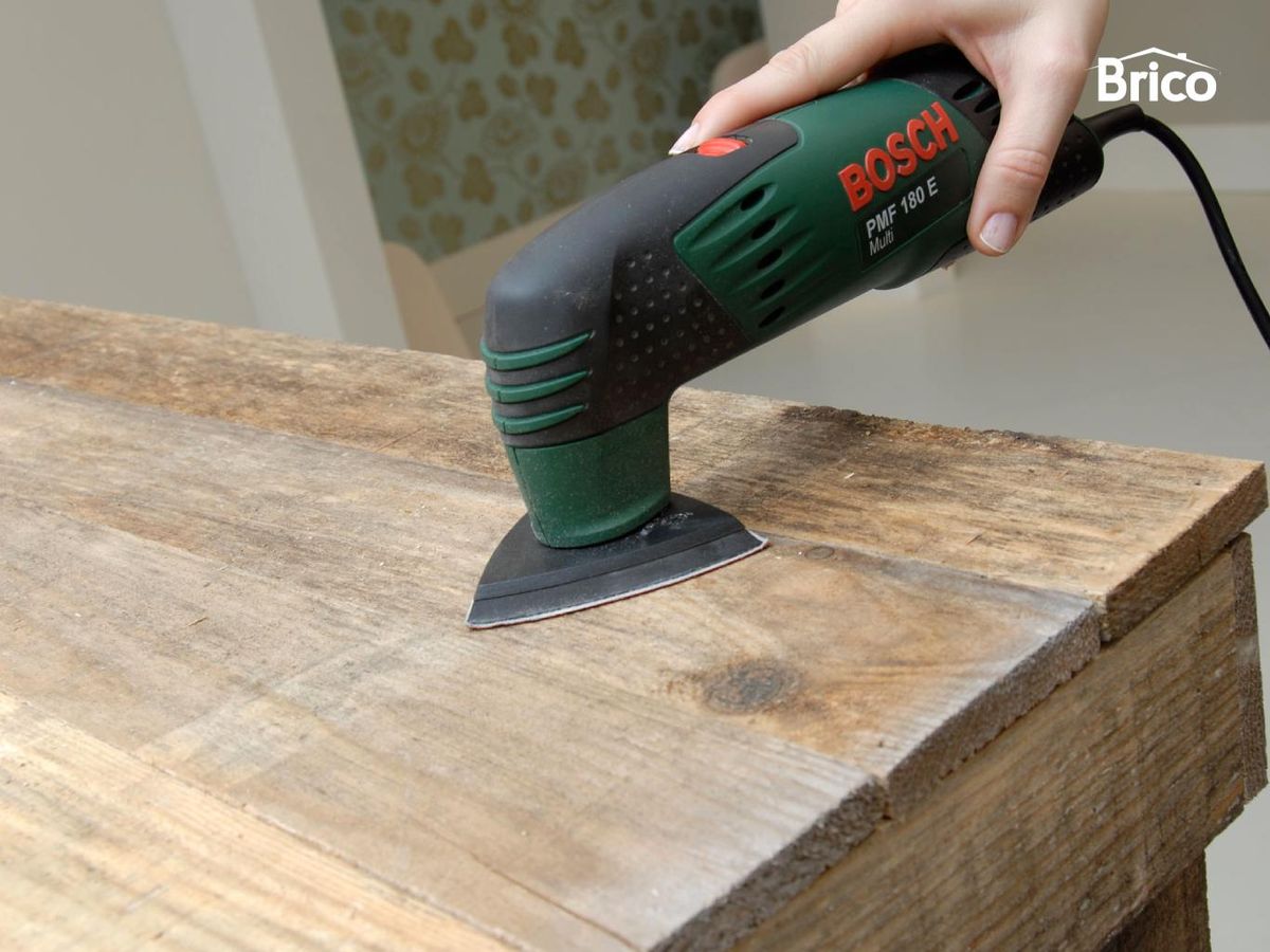 Lijar las piezas de madera