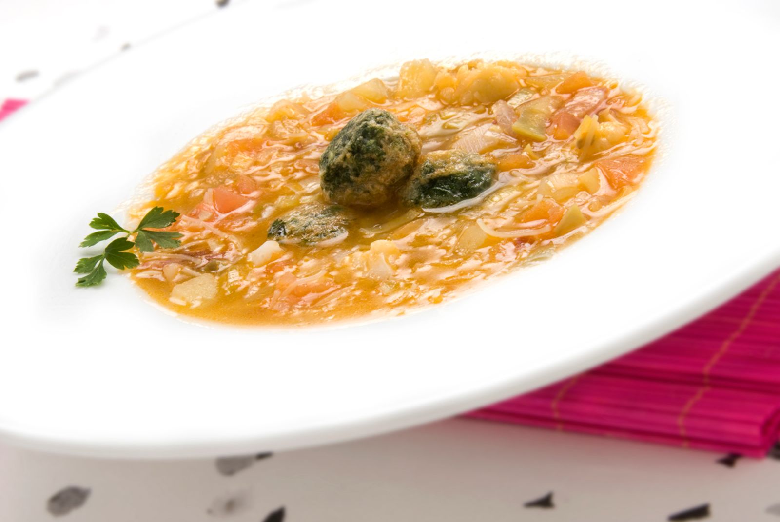 274 Sopa de verduras con toque (4889)