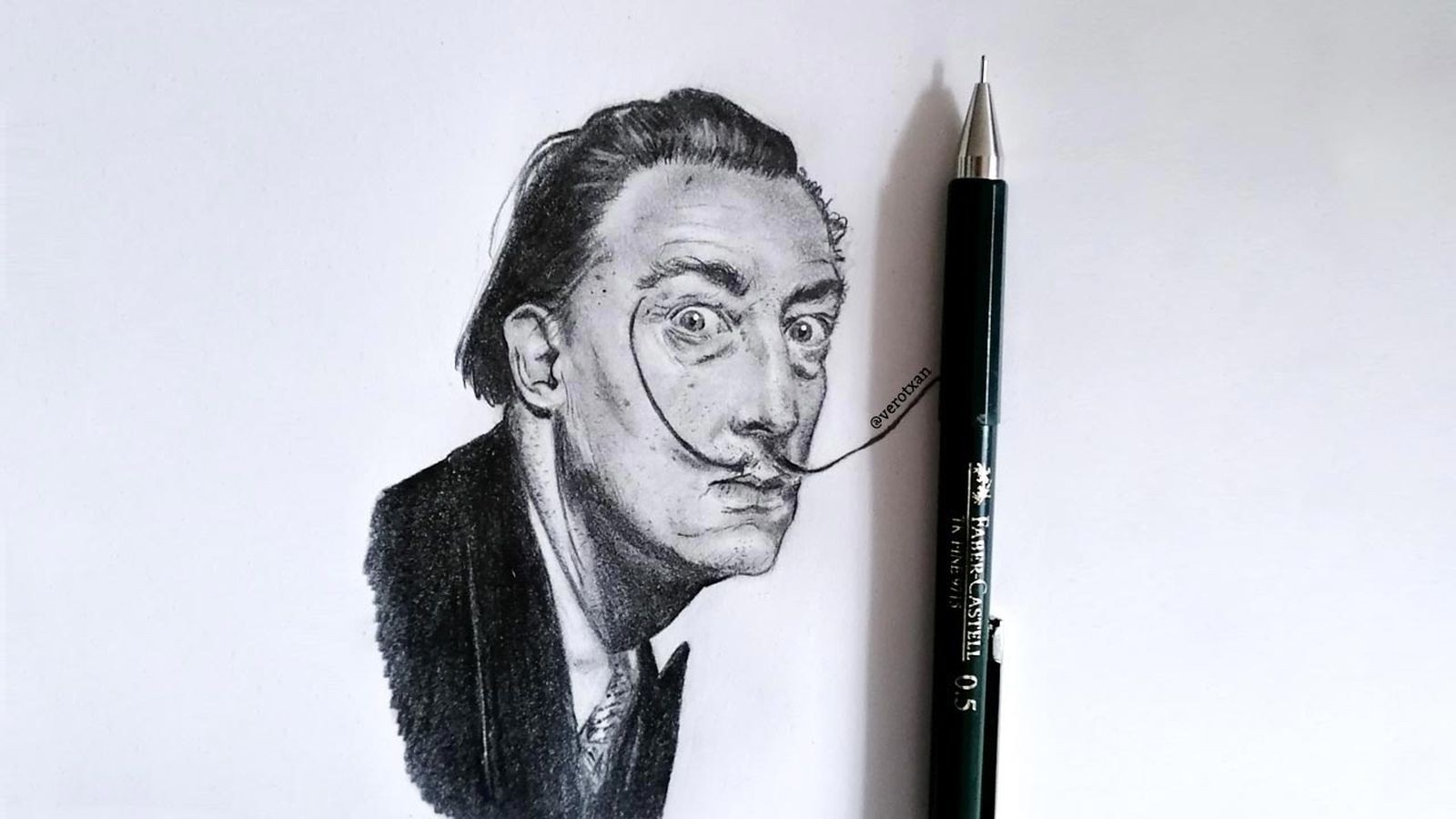 Dibujo a lápiz del artista Salvador Dalí. / Autora: Verotxan