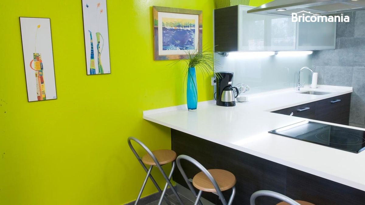 Arreglo pared de cocina por filtraciones de humedad