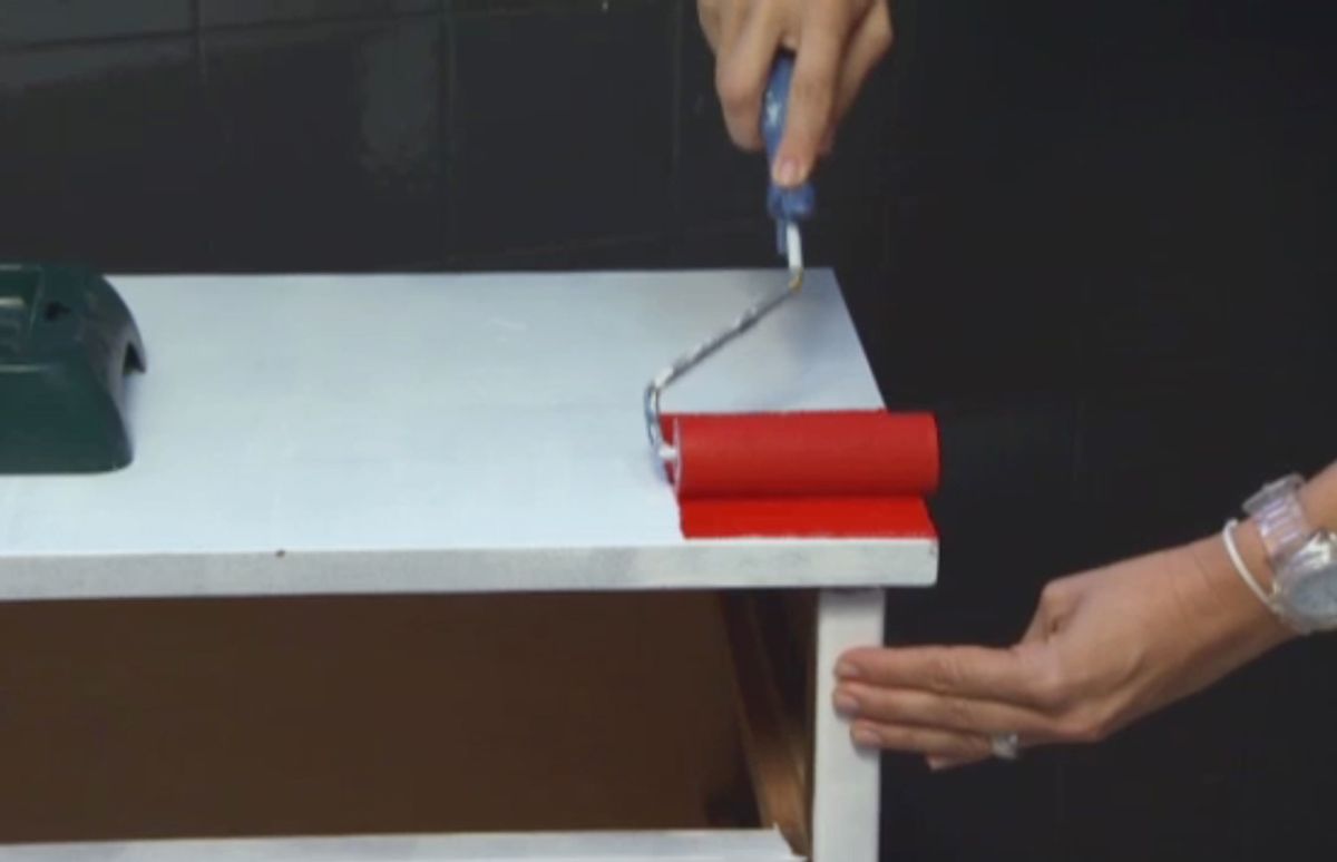 Cómo modernizar un baño viejo paso 4