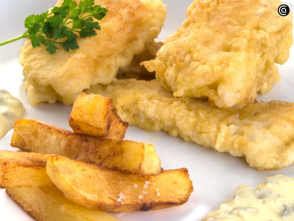Aprende a hacer en casa el clásico inglés fish and chips con Karlos Arguiñano