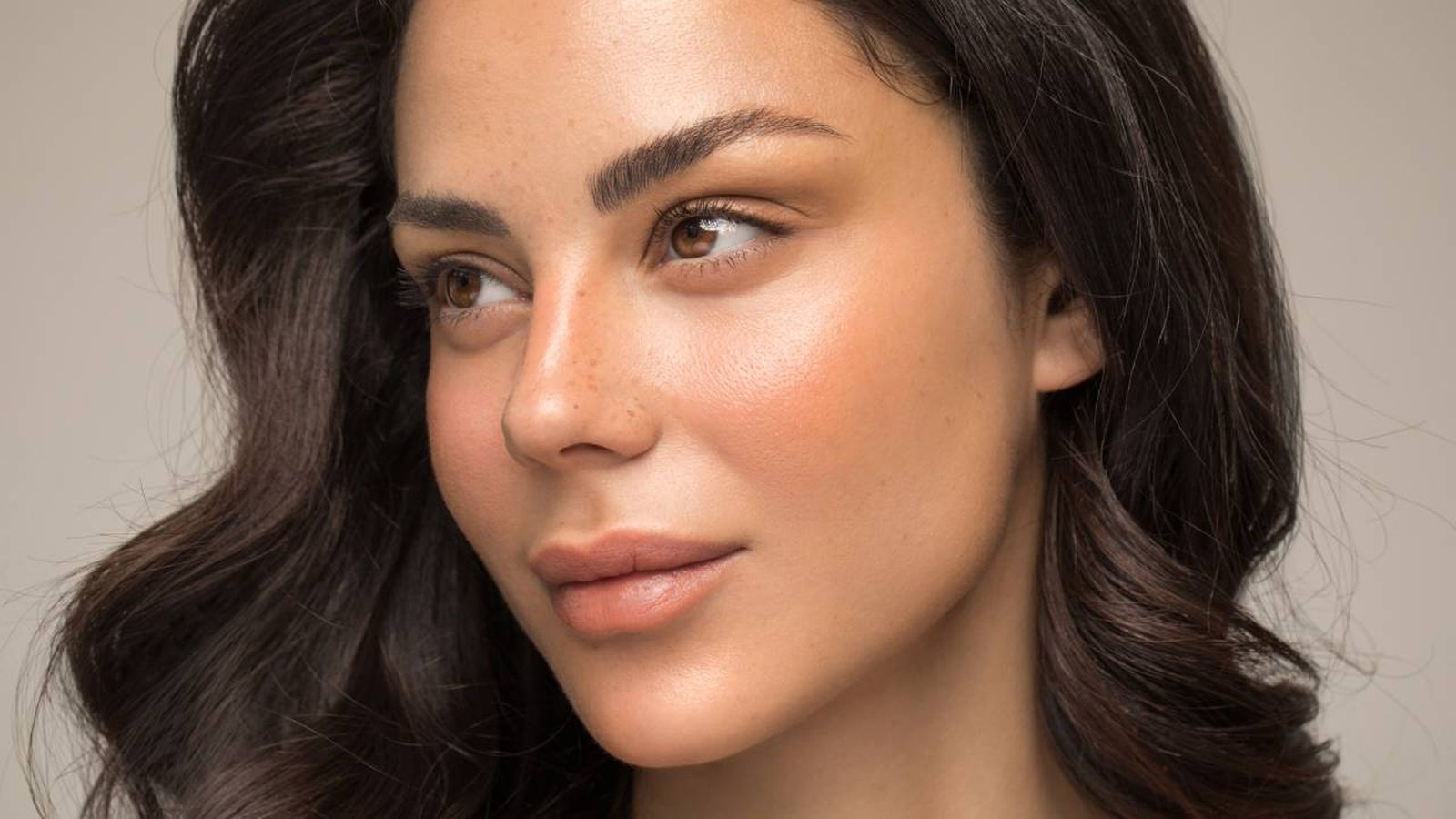 advance de llongueras uno de los tintes mas vendidos en espana portada