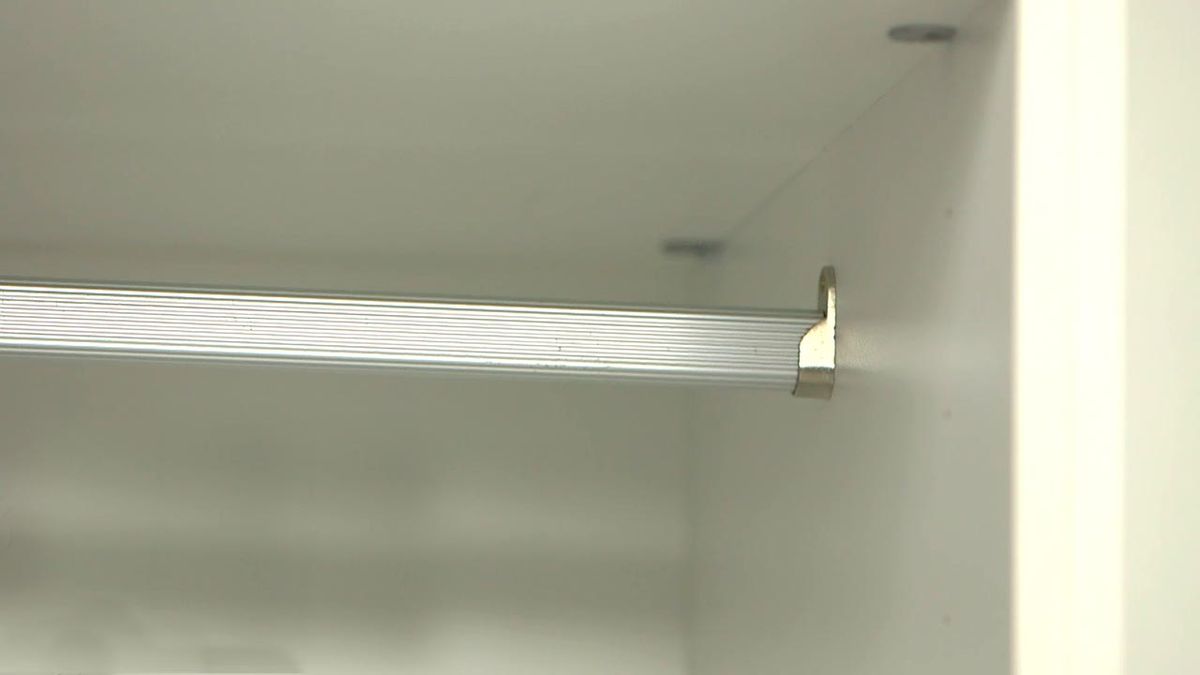 Como montar un armario en L paso 4