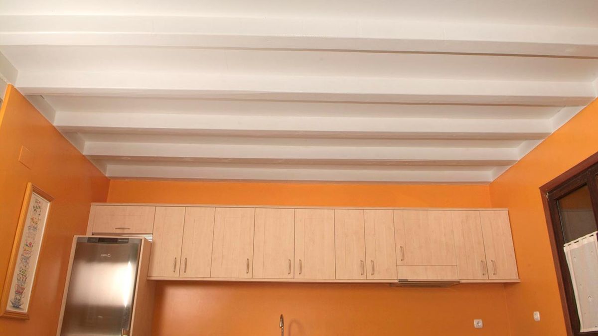 Pintar techo de madera en cocina paso 8