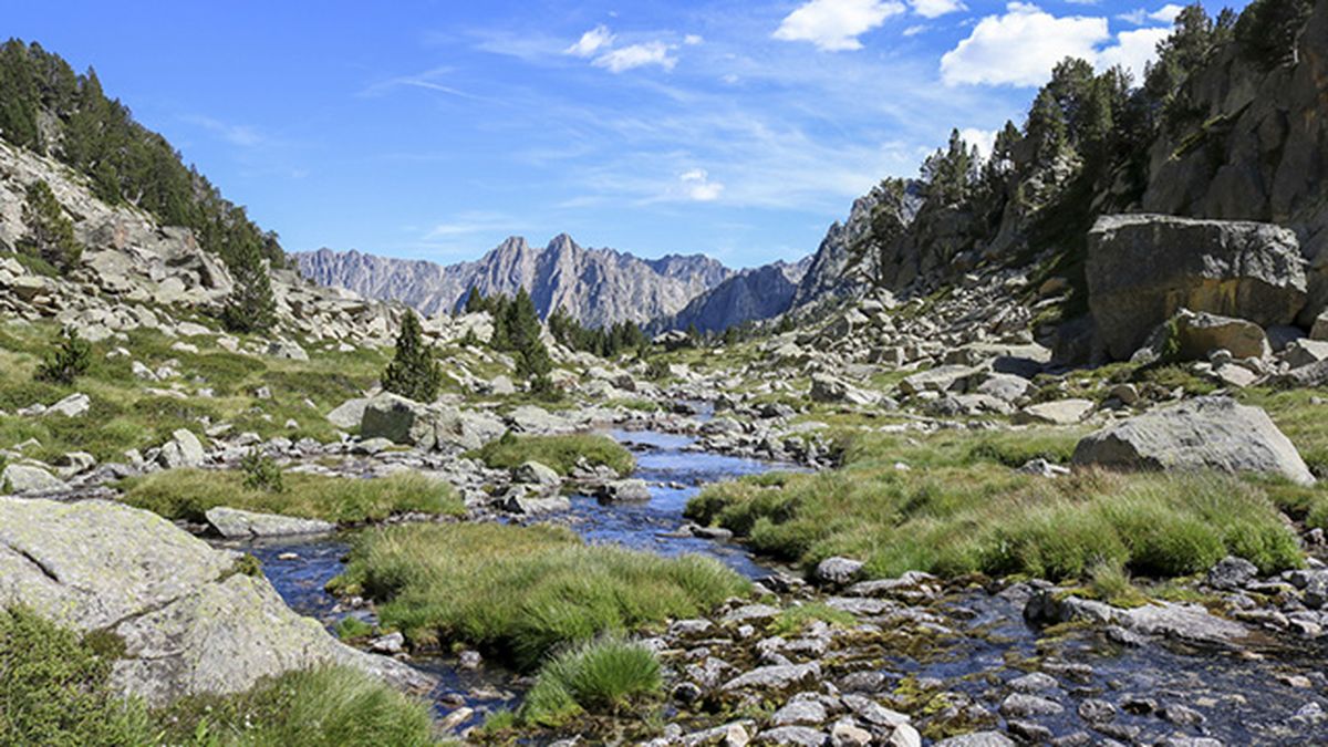 Parque nacional de aiguestortes y lado de san mauricio