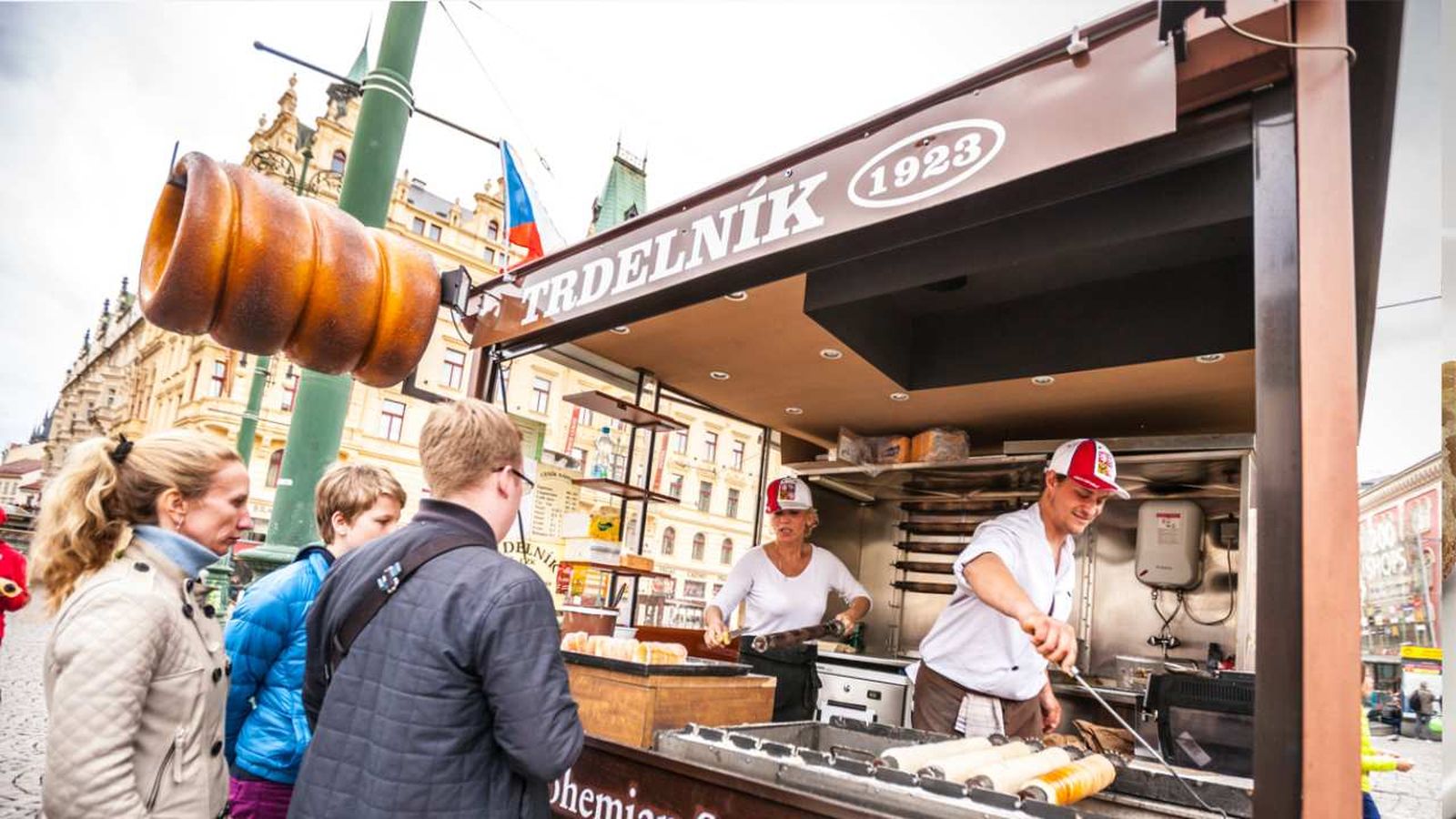 El trdelník es el dulce que tienes que probar cuando visites Praga