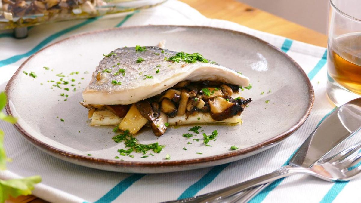 Dorada rellena de setas