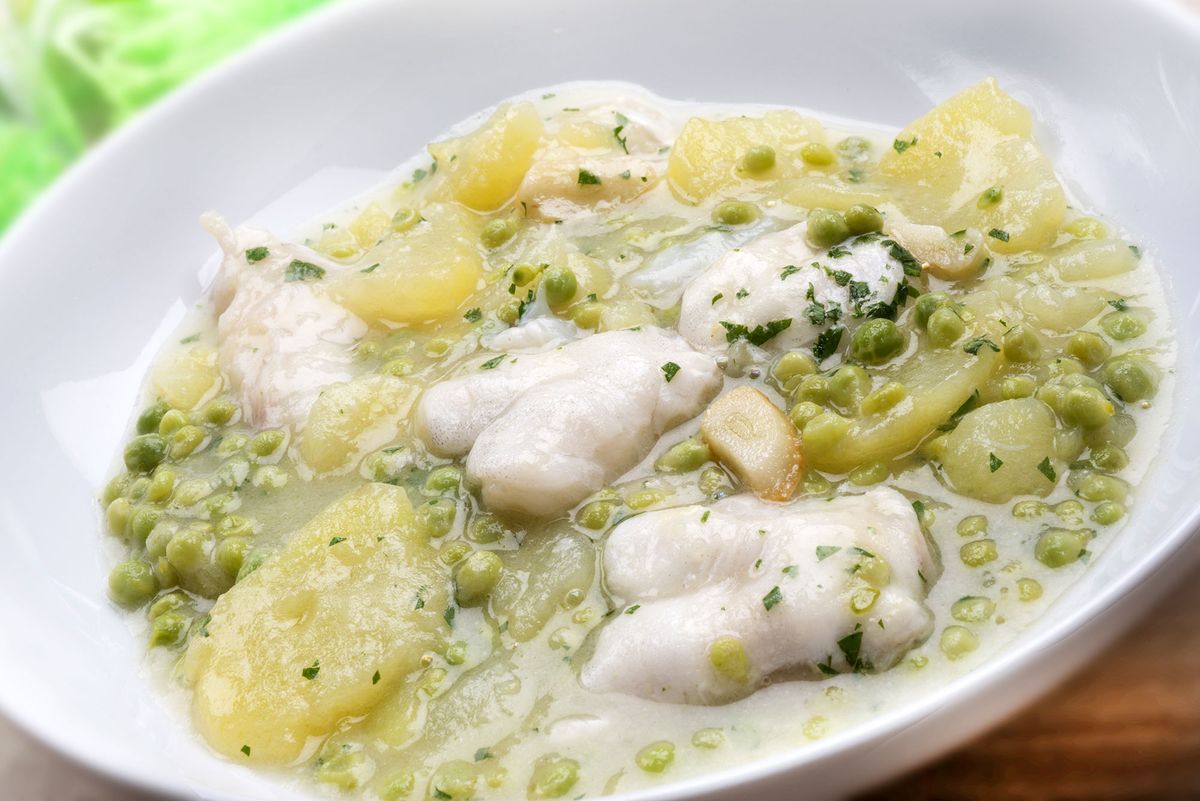 5747 1 Kokotxas de bacalao con guisantes y patatas (1132) xl