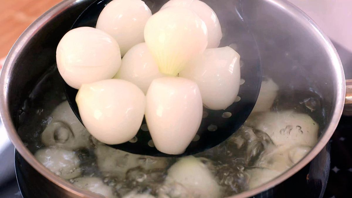 Cómo hacer cebolletas en vinagre  paso 2