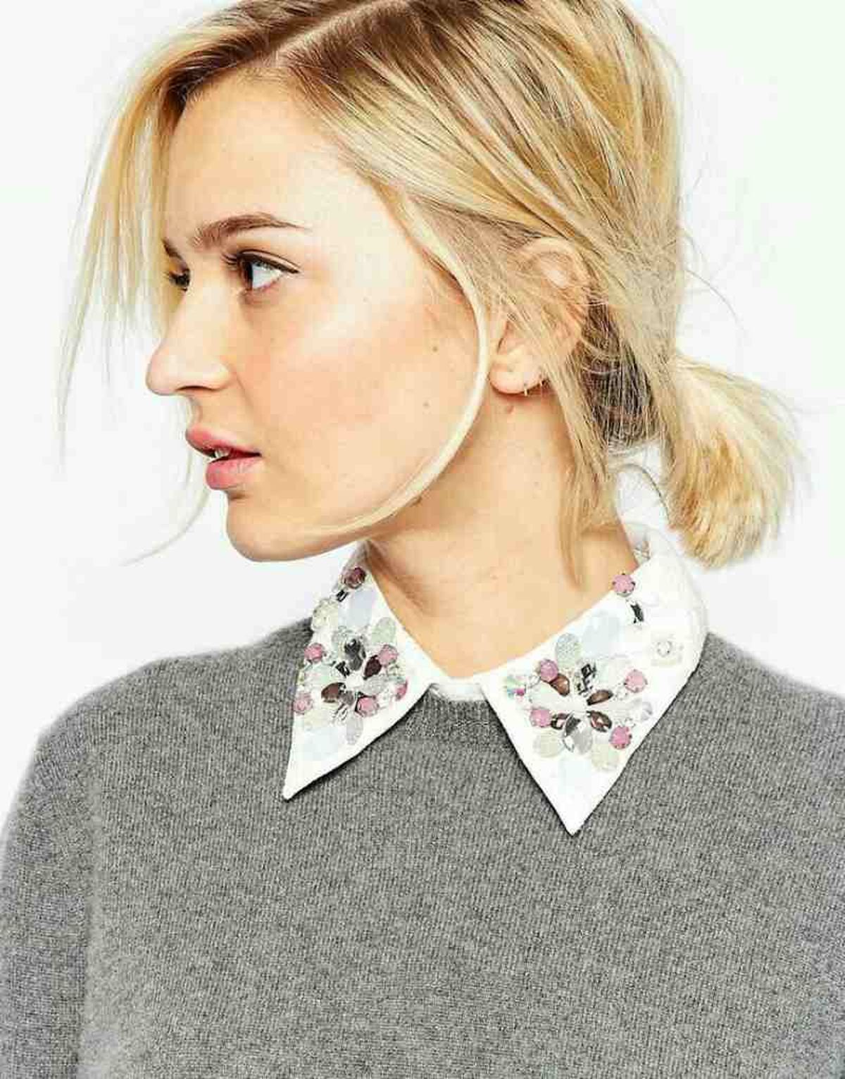 Con un cuello fantasía puedes conseguir el efecto visual de llevar una camisa por debajo