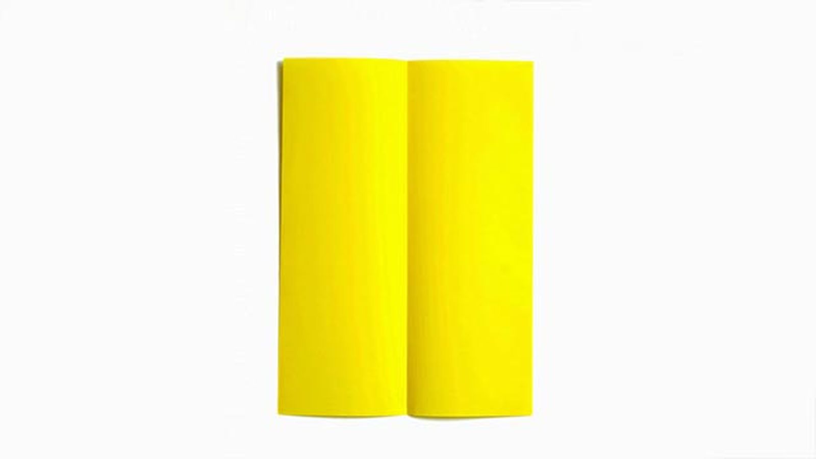 Cómo hacer aviones de papel paso 1