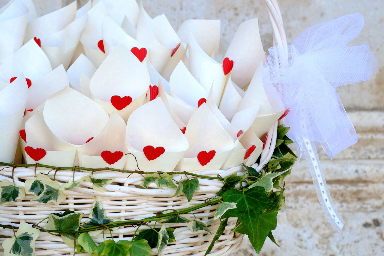 Ideas para presentar el arroz en una boda cucuruchos