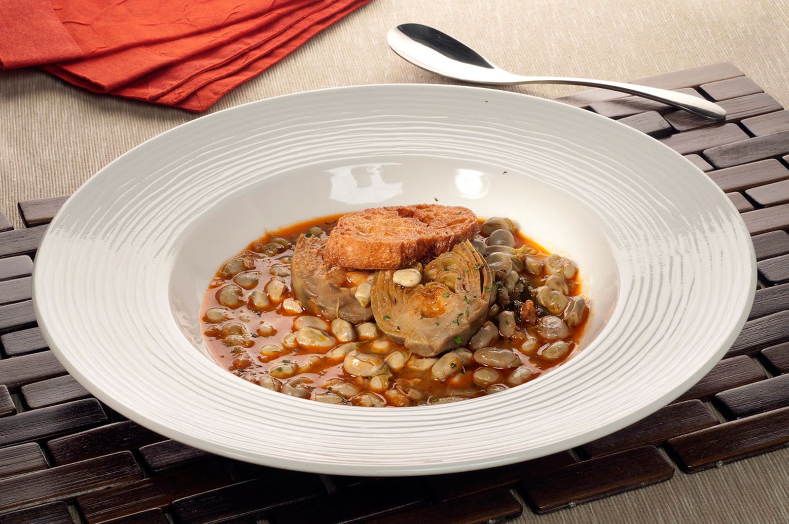 1338 Cazuela de habas con alcachofas y hierbabuena (522) xl