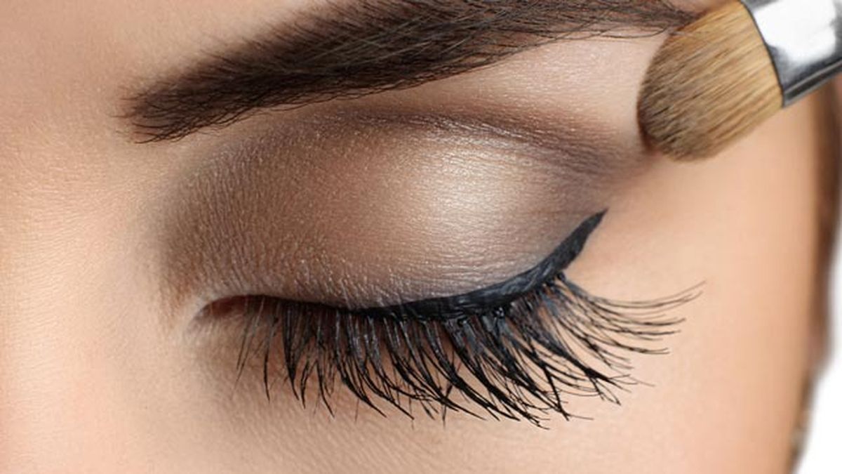 como aplicar sombras de ojos paso paso