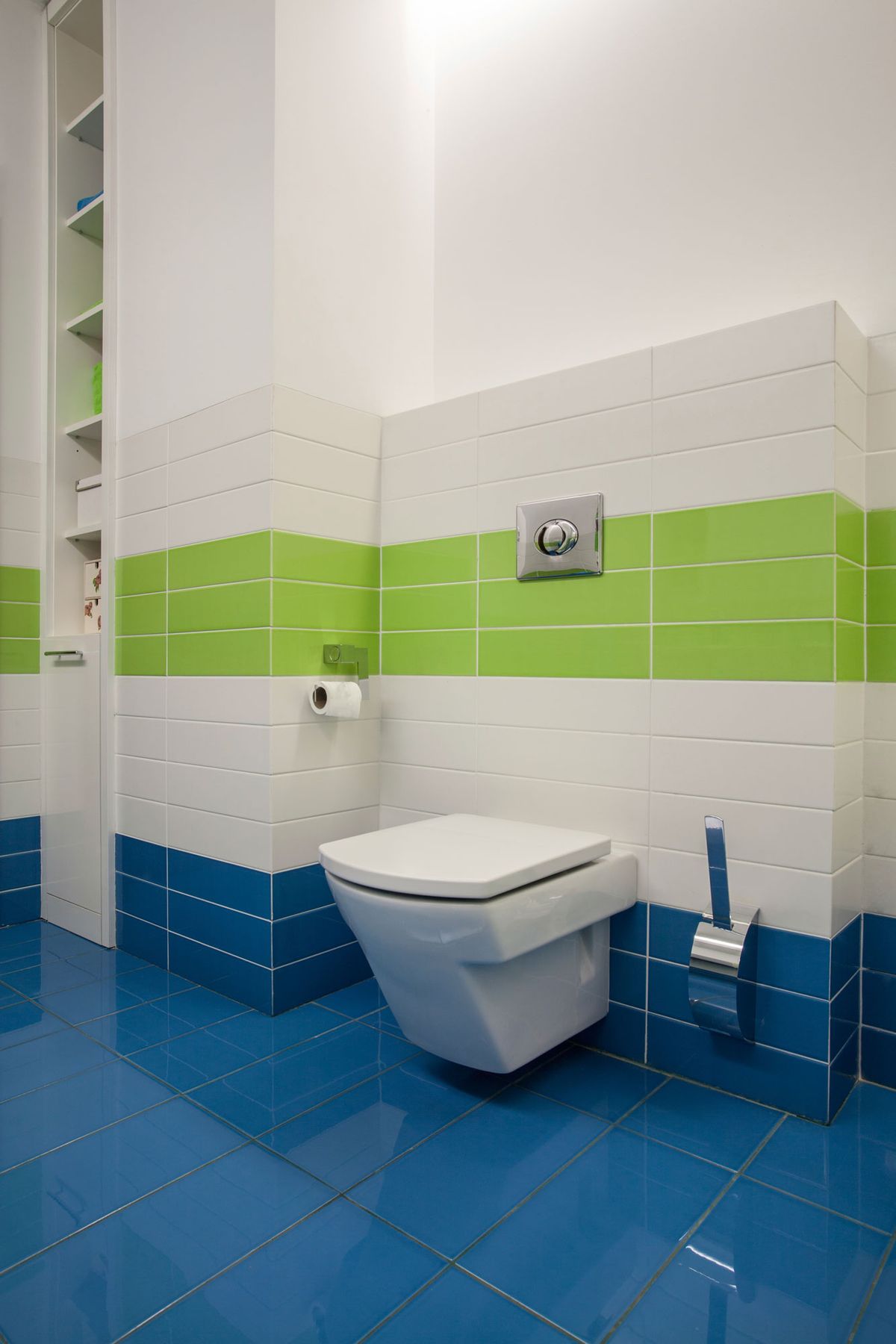 Decoración de baño en verde y azul 2