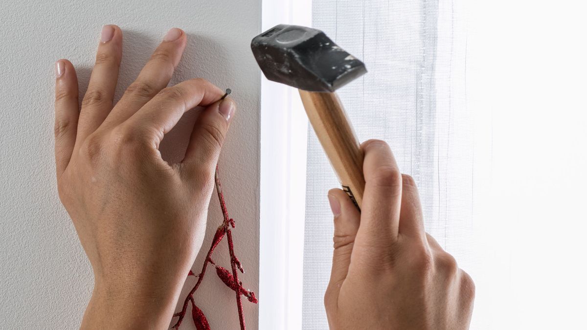 decorar ventanas guirnaladas blanco rojo paso 1