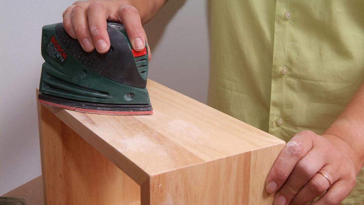 Pintar y colocar estantes de madera paso 1