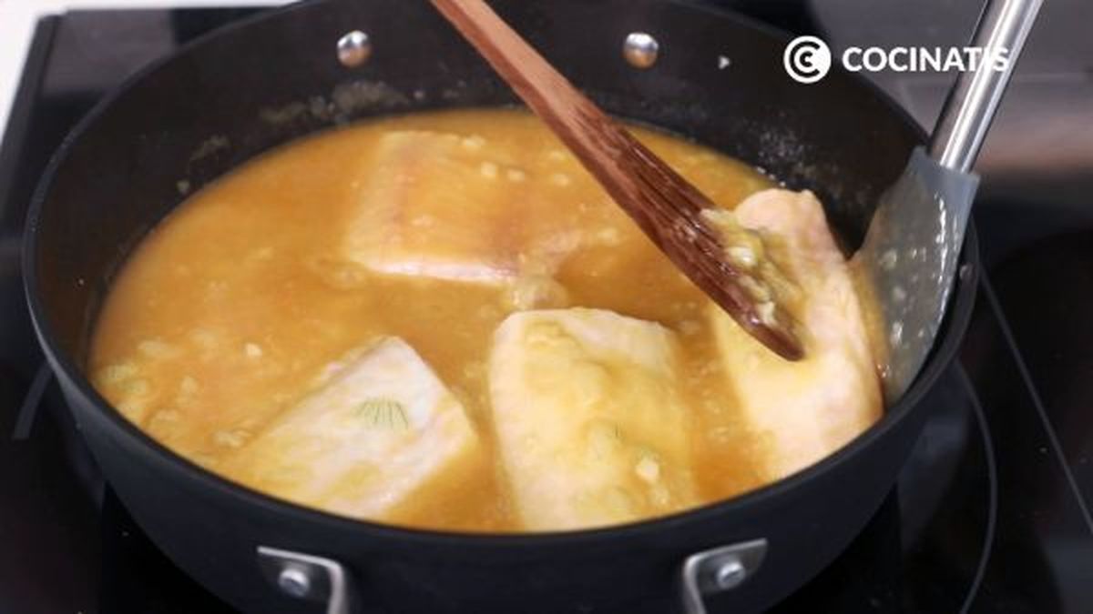 CTIS1063 receta merluza a la marinera paso 3