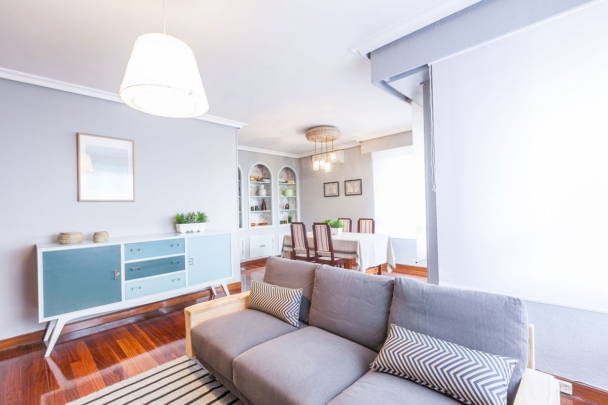 Decorar salón comedor grande y luminoso