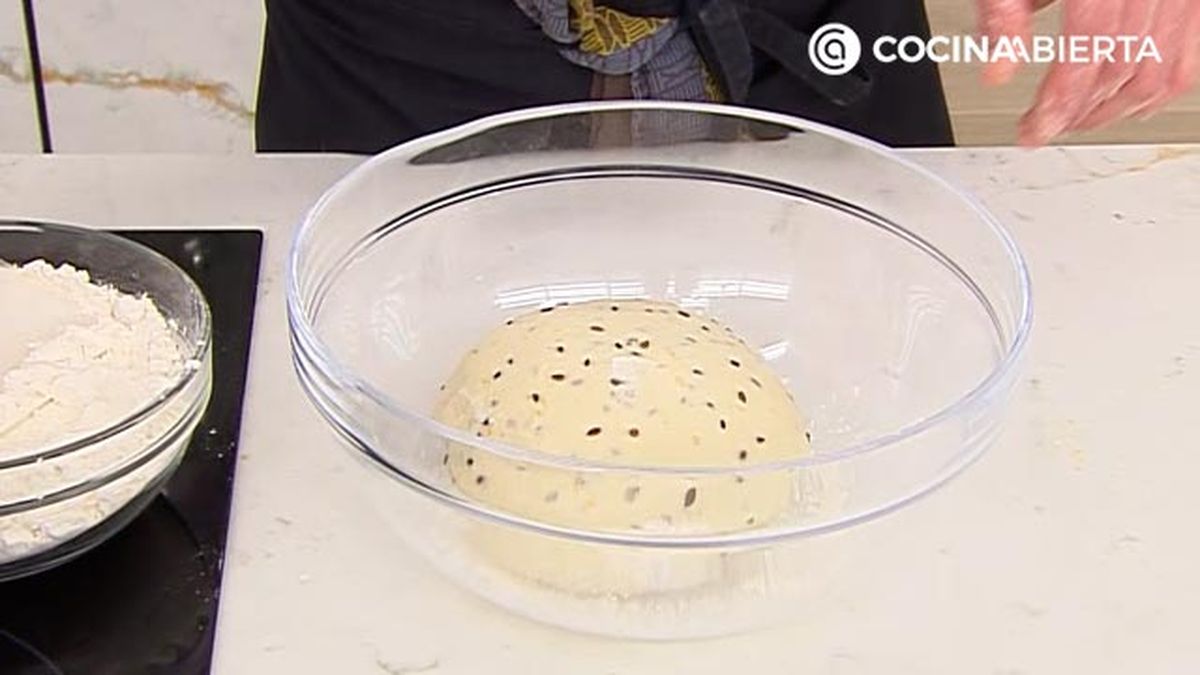 pan de viena version panecillos rellenos de crema chocolate receta joseba arguinano karl67460321 paso4