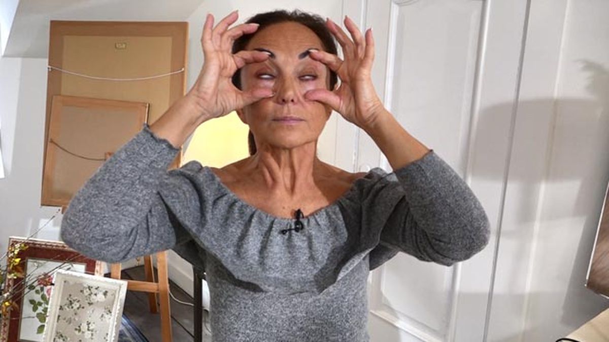 8 ejercicios de yoga facial maxi ejercicio7