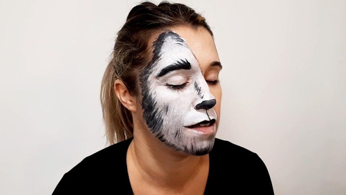 Cómo hacer el maquillaje de Caperucita y el Lobo - paso 4